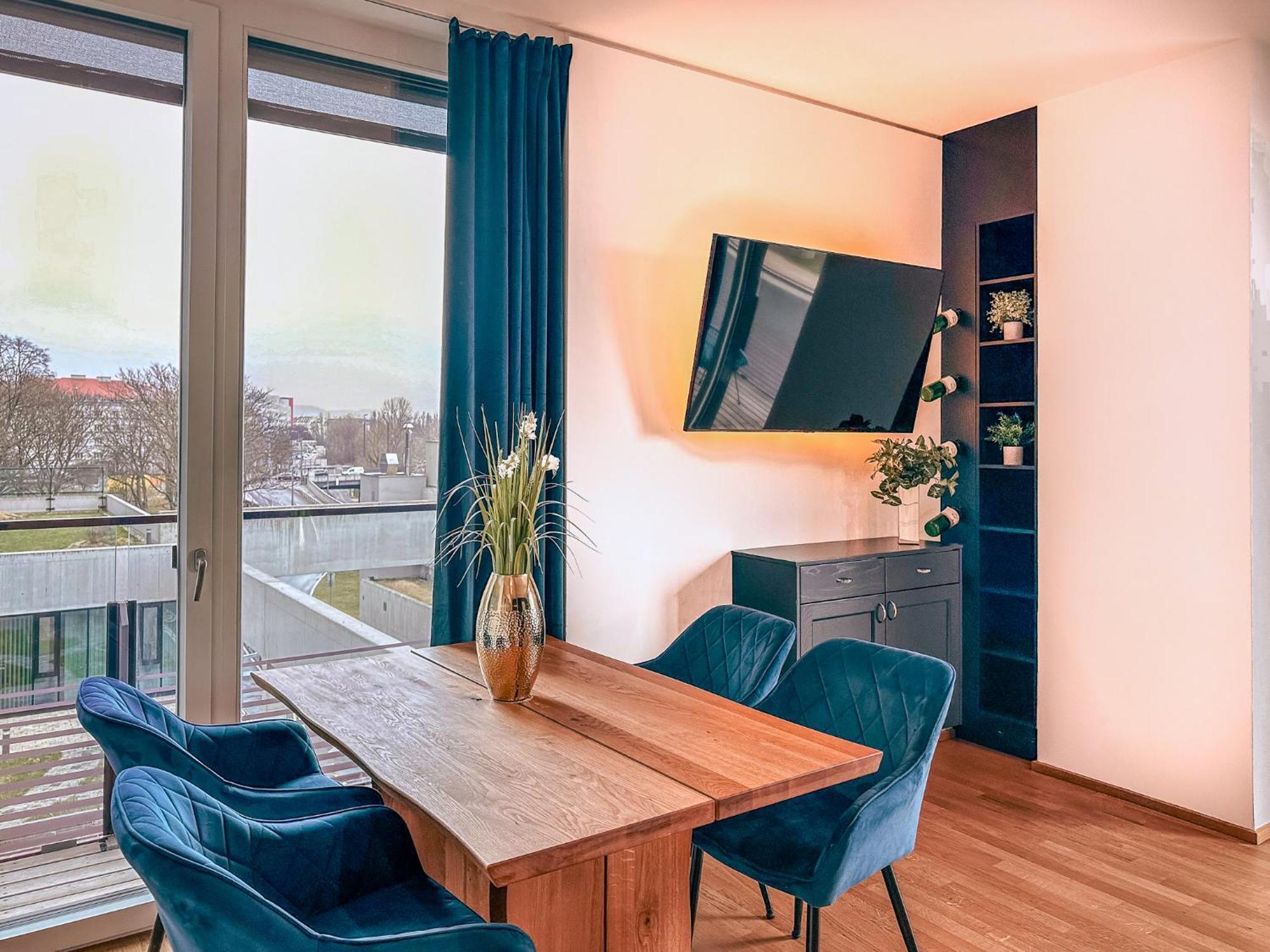 Kaiser Lodge - Rooftop Pool & Underground Car Park By Alpenluxus Appartements Vienna Luaran gambar
